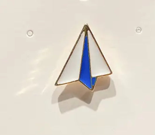 Paper plane ✈️ pin brooch with a sleek, minimalist design, perfect for adding a stylish, travel-inspired touch to jackets, bags, hats, socks, or sneakers