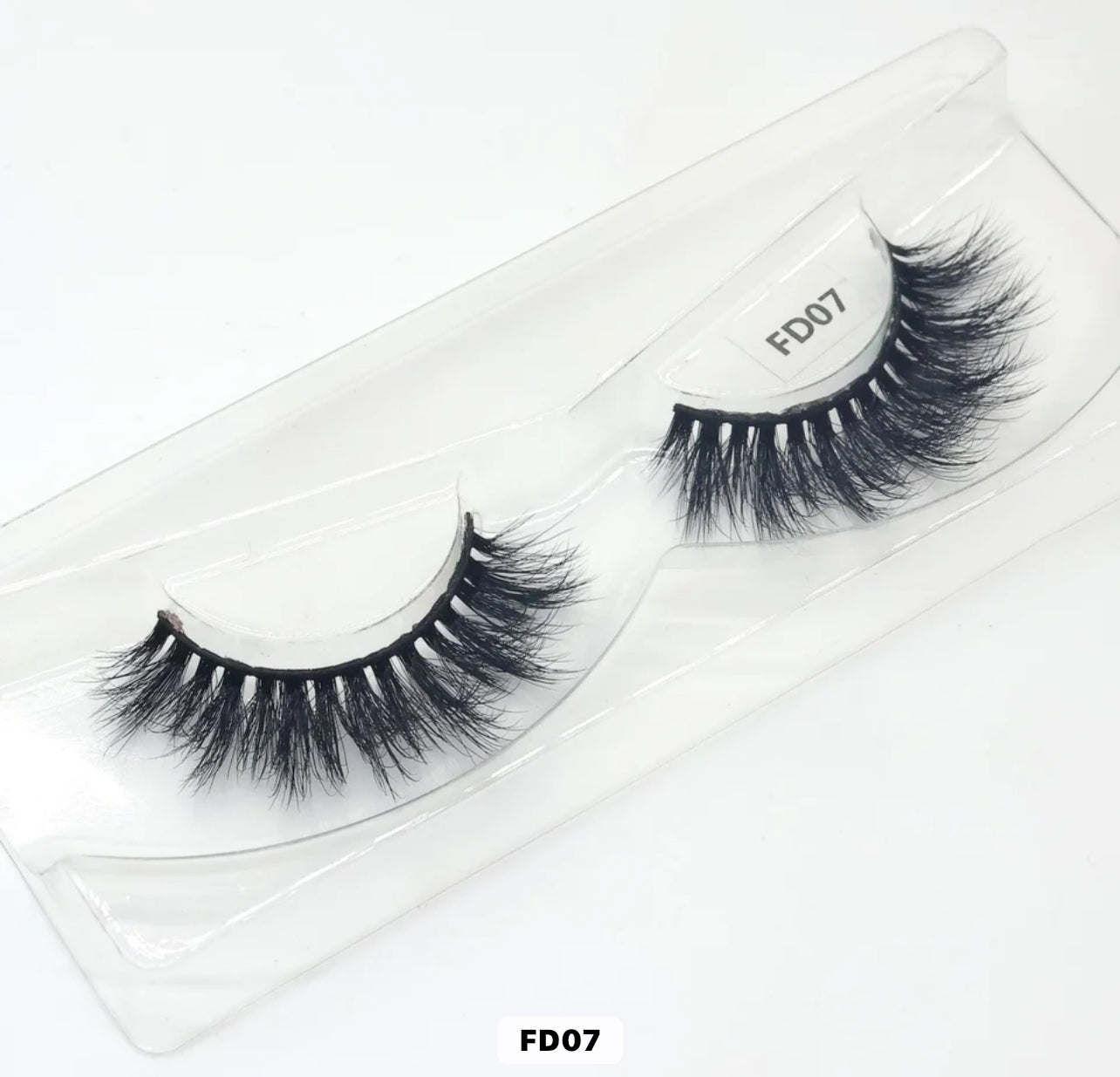 Magnetic Russian Faux Mink Lashes – Cruelty-Free & Vegan by B.E. 💕🐊 🖤