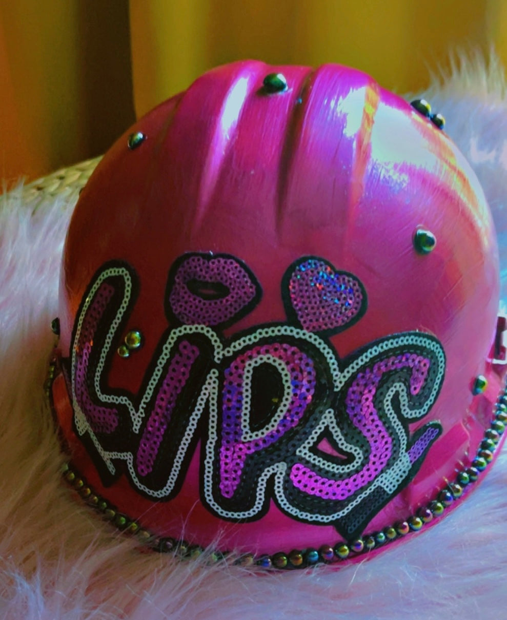 Custom Painted Hard Hat 🧢 💕✨