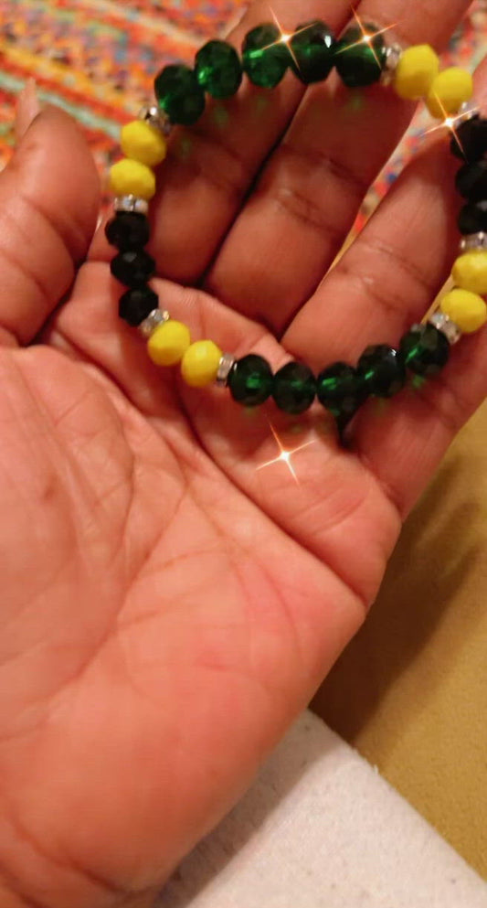 Radiant Jamaican Flag Beaded Bracelet with Silver and Rhinestone Elegance 💕🐊