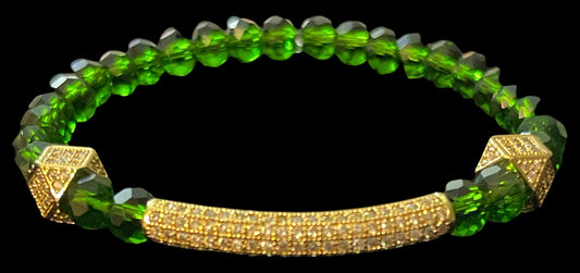 "OPULENCE" Unisex Bracelet: Green Glass and Gold Elegance.